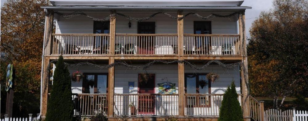 Gite Au Vieux Pommier Tadoussac Bagian luar foto