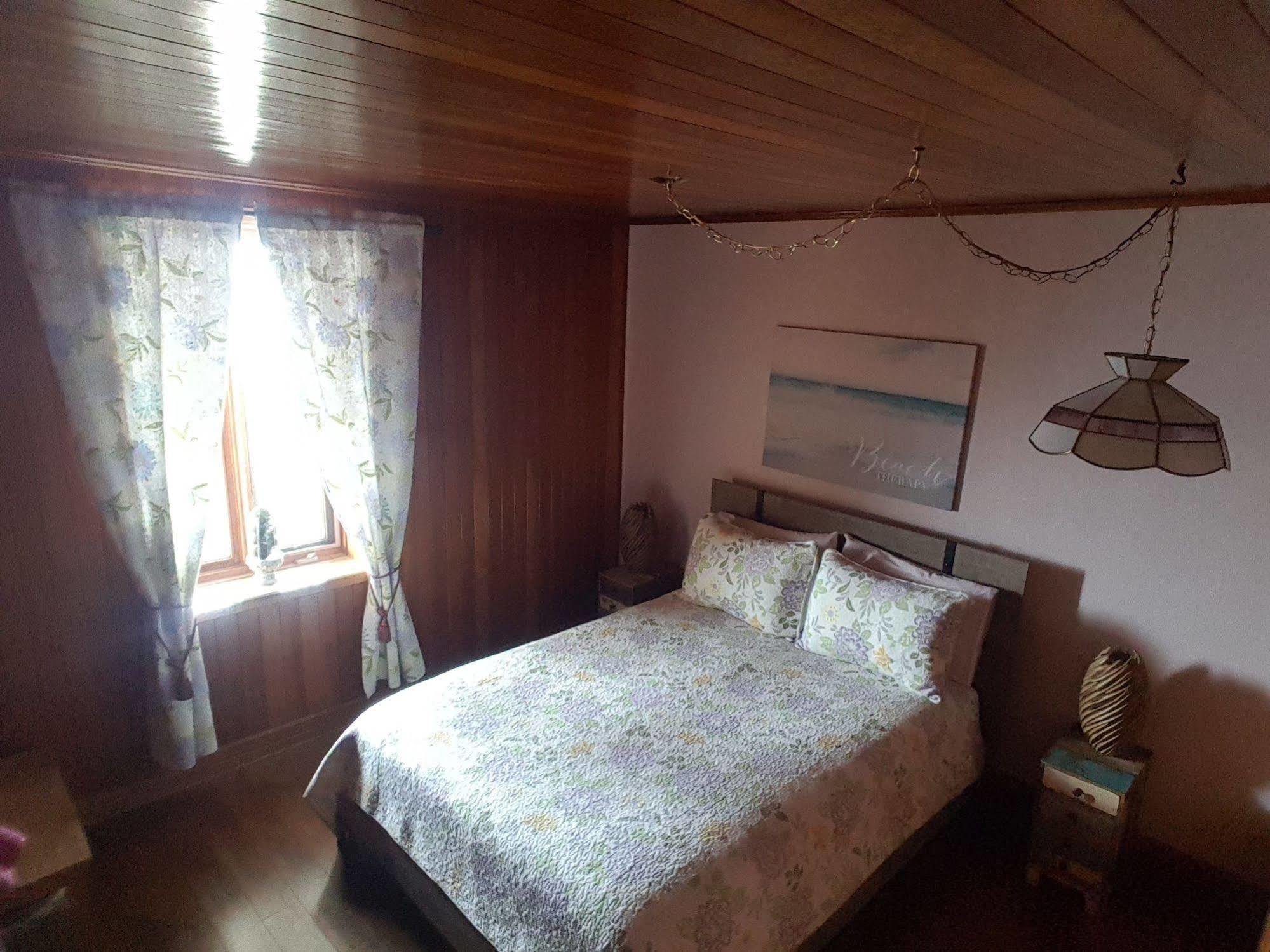 Gite Au Vieux Pommier Tadoussac Bagian luar foto