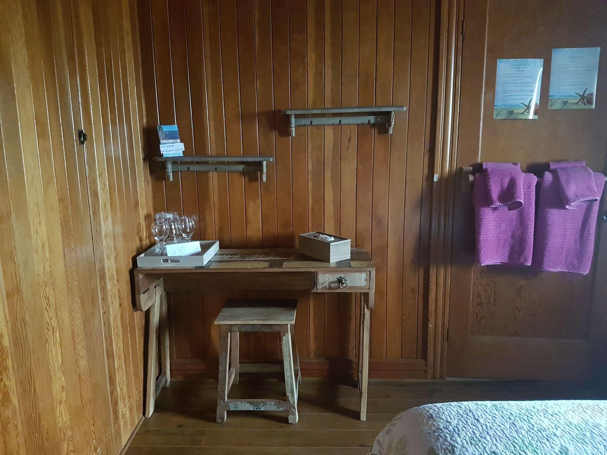 Gite Au Vieux Pommier Tadoussac Bagian luar foto